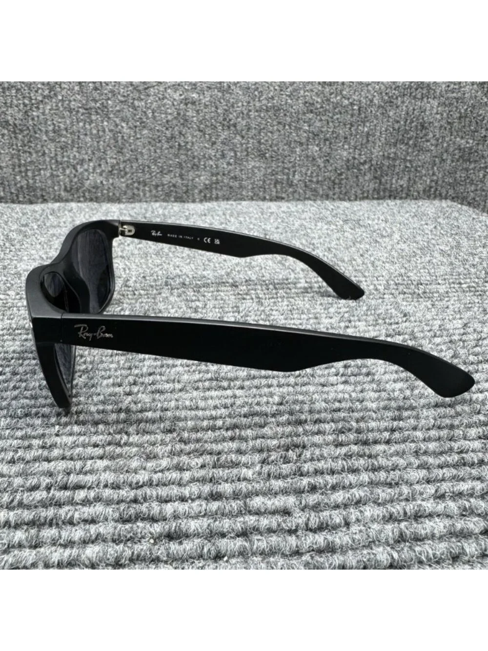 Ray-Ban New Wayfarer FRAMES ONLY RB2132 622 58-18-145 Black Sunglasses Italy